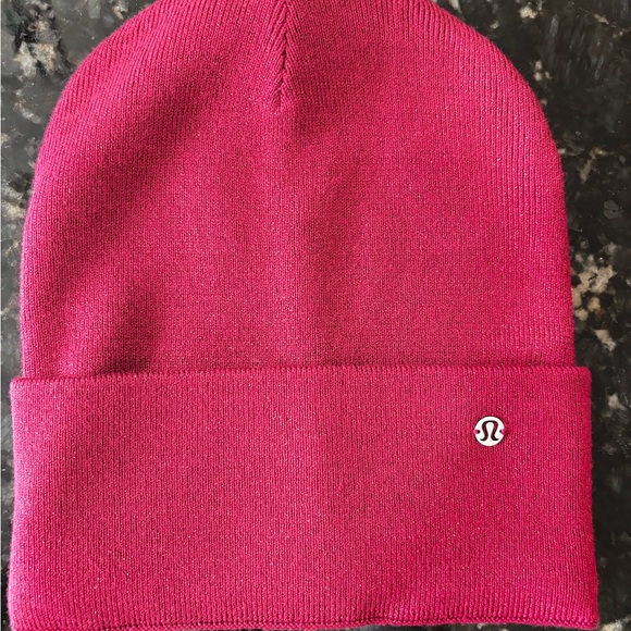 lululemon Warm Revelation Beanie Shine - Berry Rumble main image 2